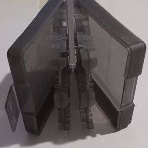 Nintendo DS 16 Game Cartridge Plastic Storage Carrying Case